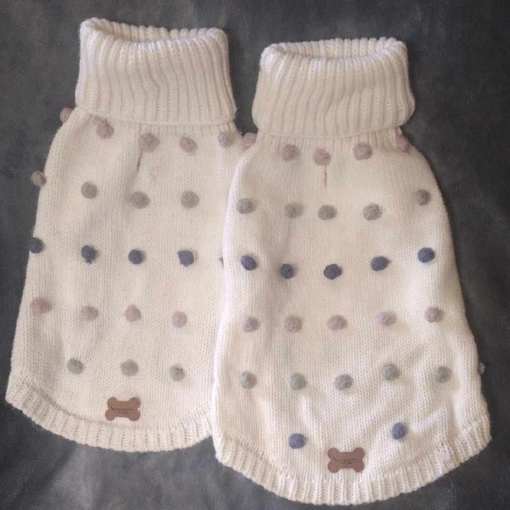 Koolaburra White Knit with Brown Accent
